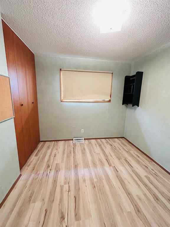 MLS® A2223032 - 202 7 Avenue E in NONE Oyen, Residential