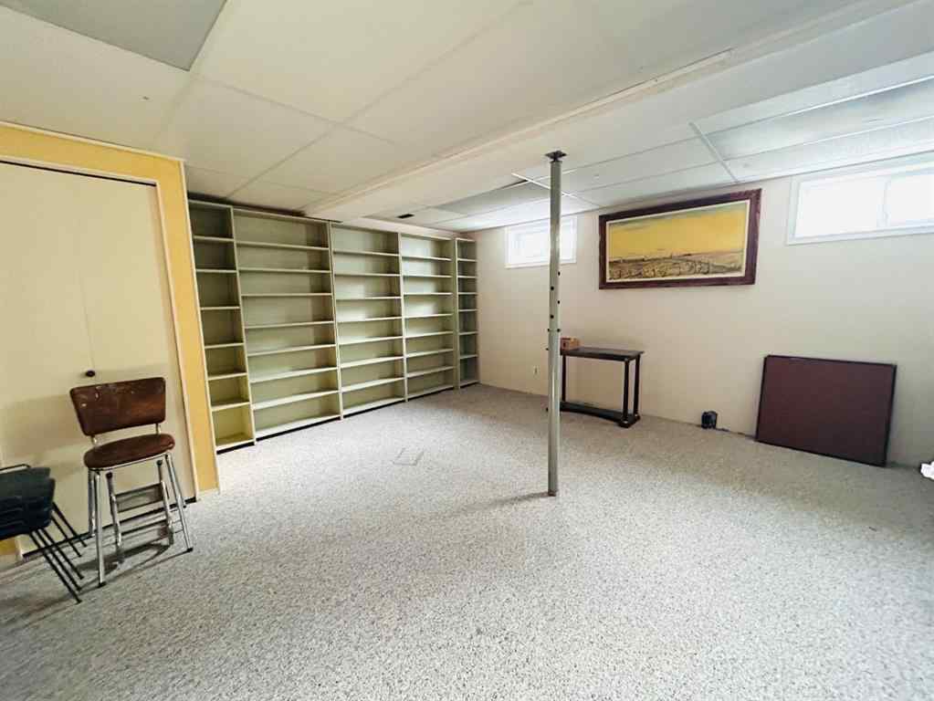MLS® A2223032 - 202 7 Avenue E in NONE Oyen, Residential