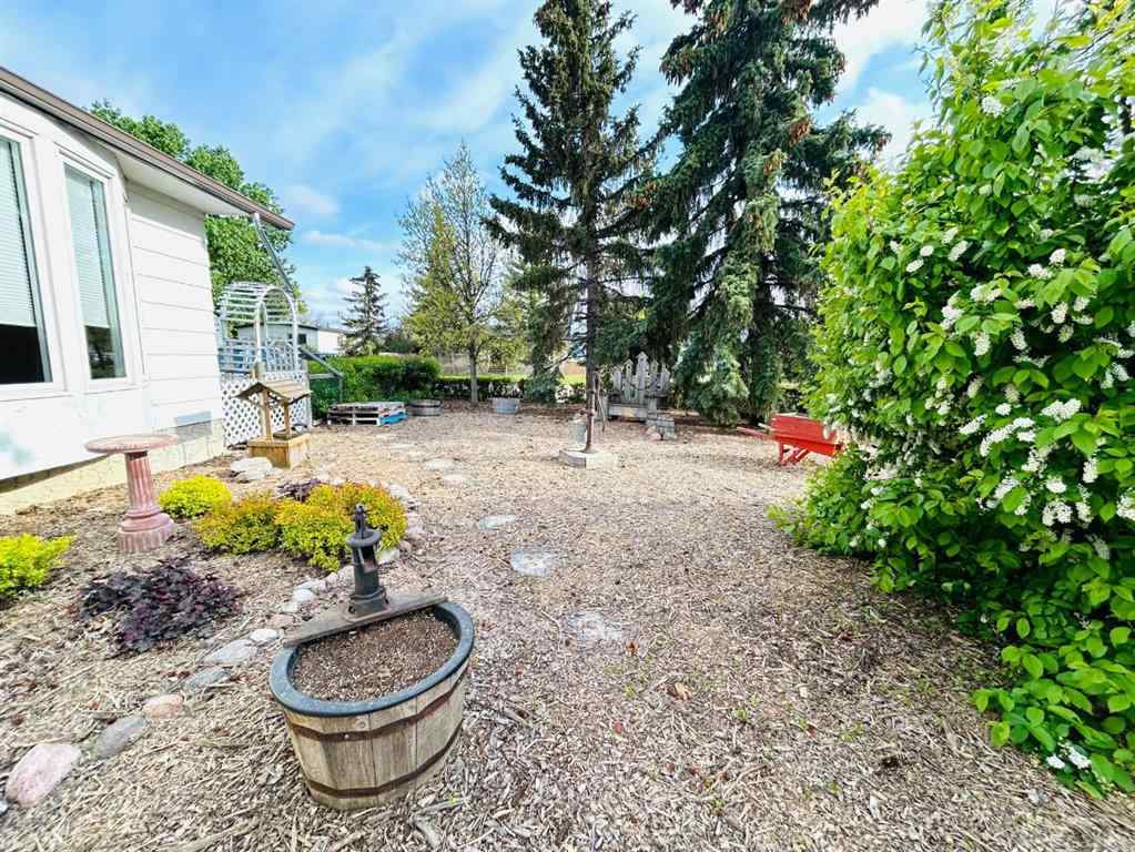 MLS® A2223032 - 202 7 Avenue E in NONE Oyen, Residential
