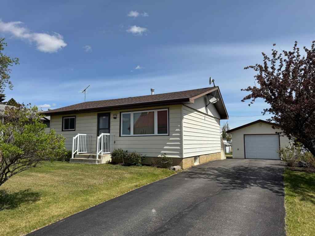 MLS® A2223033 - 928 4th Avenue   in NONE Hines Creek, Residential
