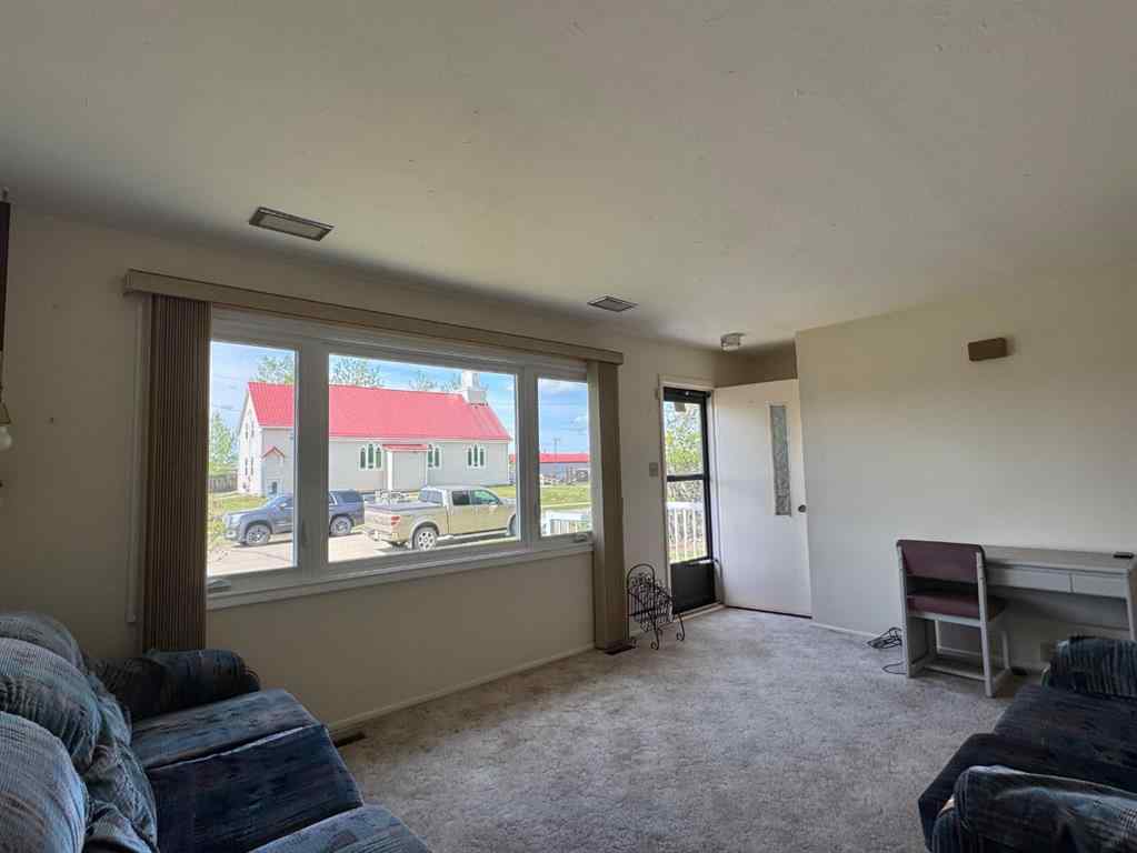 MLS® A2223033 - 928 4th Avenue   in NONE Hines Creek, Residential