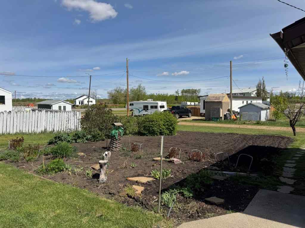 MLS® A2223033 - 928 4th Avenue   in NONE Hines Creek, Residential