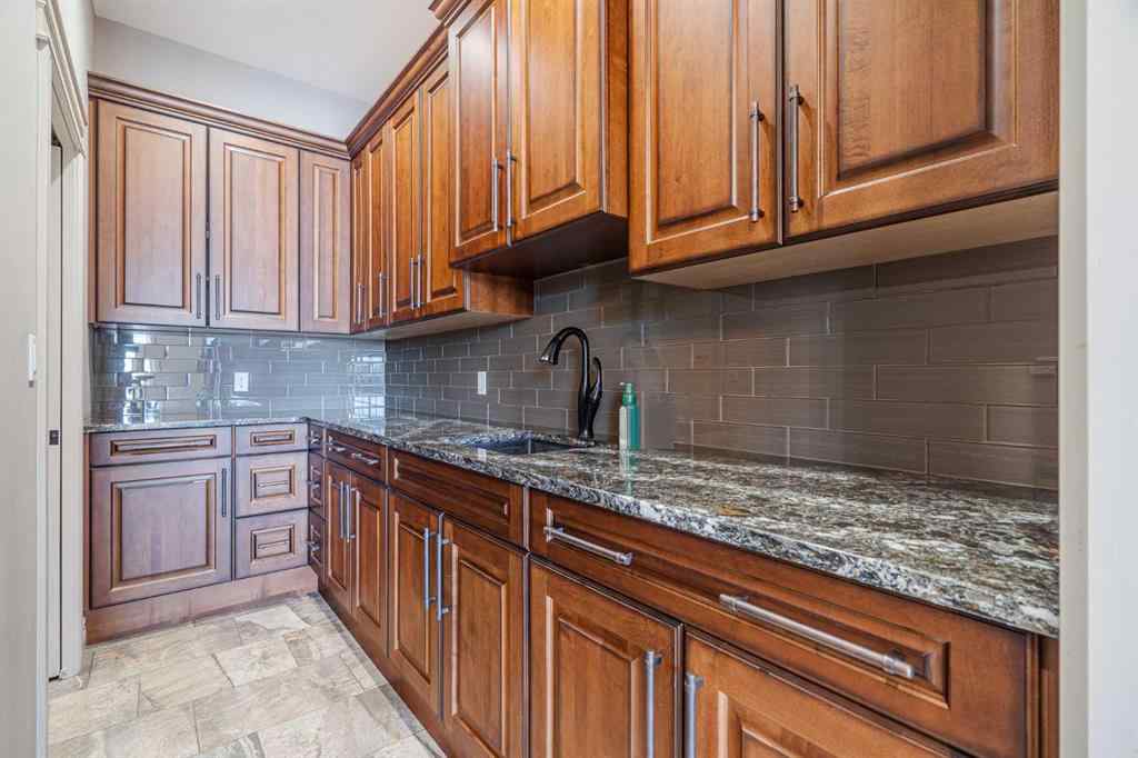 MLS® A2223243 - 6205 17 Street Close  in Lakeside Lloydminster, Residential