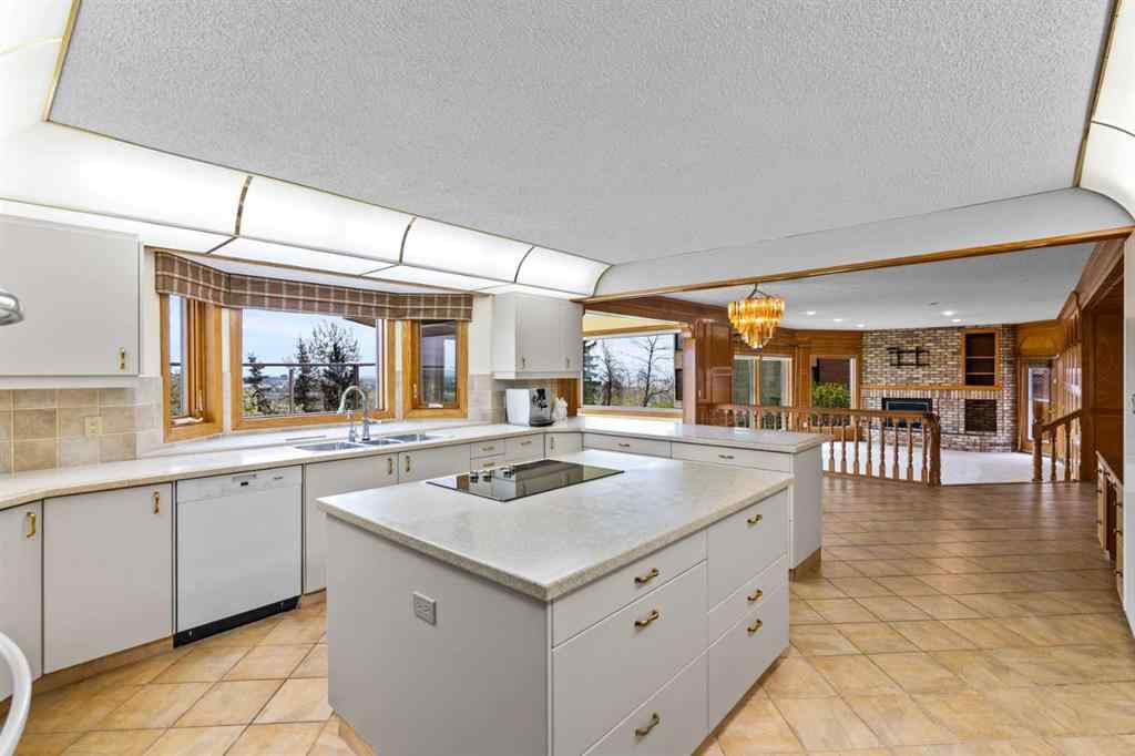 MLS® A2223272 - 38 Patterson Drive SW in Patterson Calgary, Residential