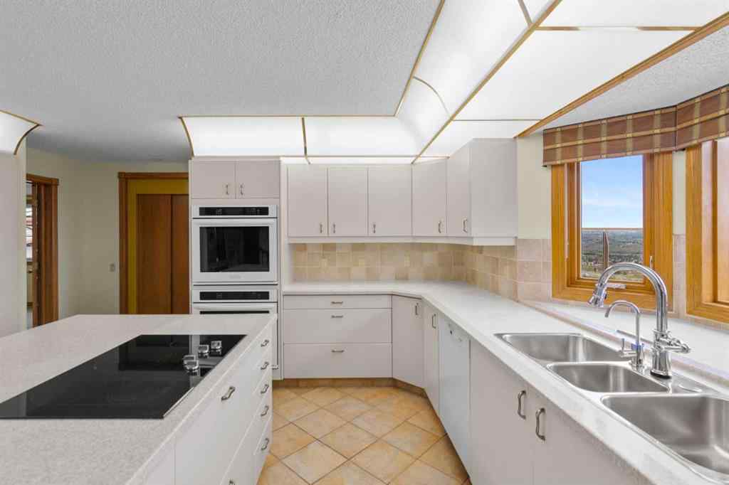 MLS® A2223272 - 38 Patterson Drive SW in Patterson Calgary, Residential