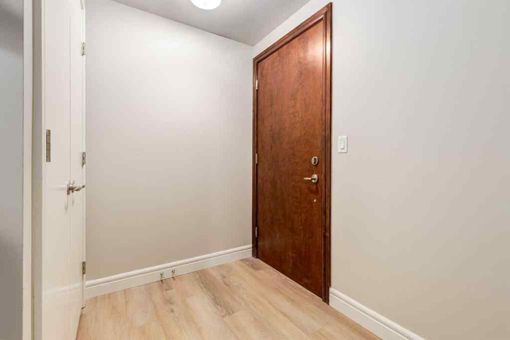MLS® A2223322 - Unit #1700 817 15 Avenue SW in Beltline Calgary, Residential