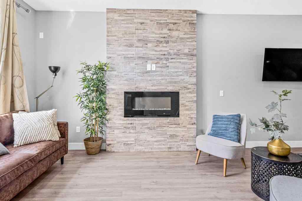 MLS® A2223327 - 1910 48 Street NW in Montgomery Calgary, Residential