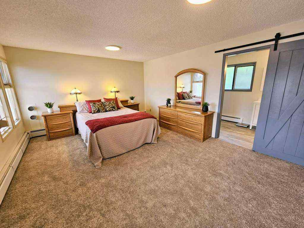 MLS® A2223351 - 916 & 920 6 Street SE in NONE Slave Lake, Residential