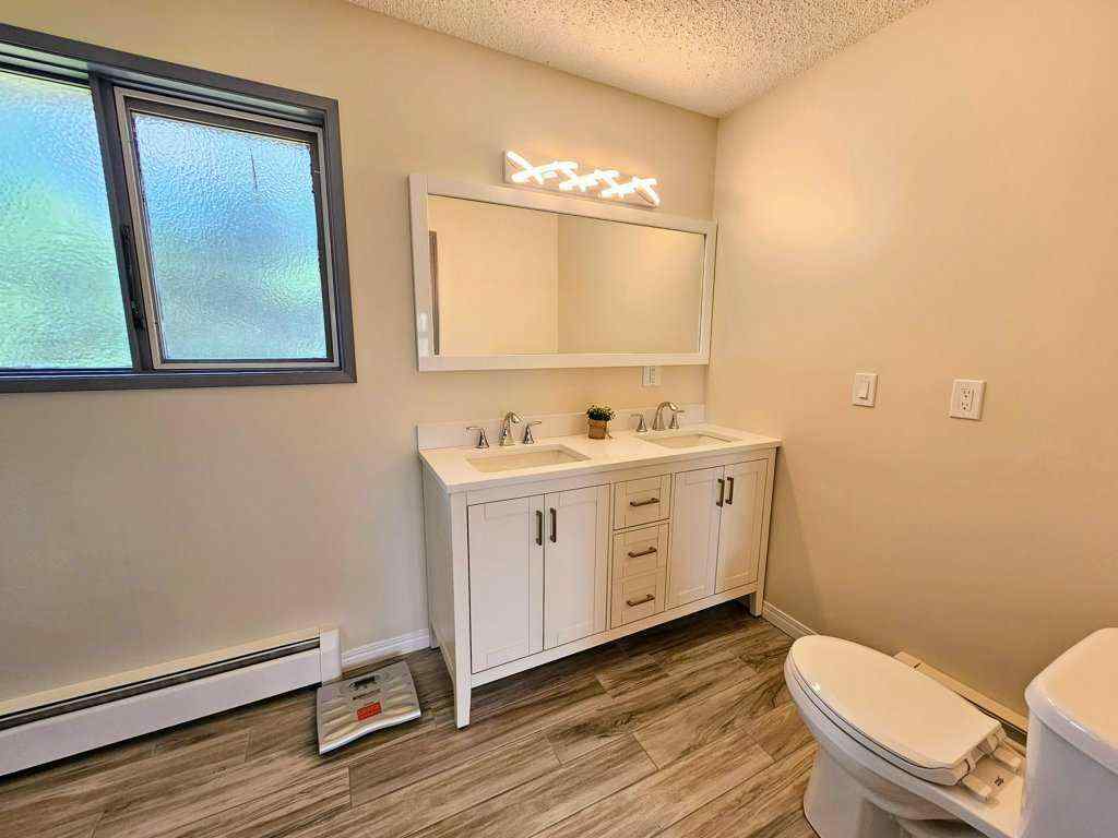 MLS® A2223351 - 916 & 920 6 Street SE in NONE Slave Lake, Residential