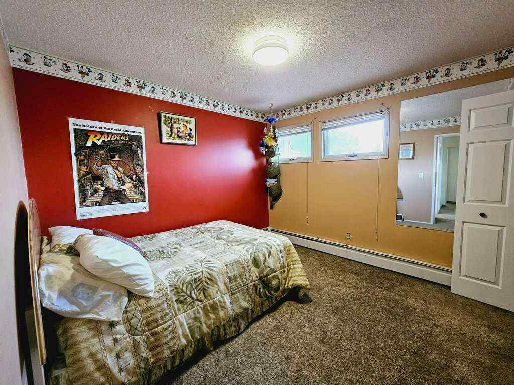 MLS® A2223351 - 916 & 920 6 Street SE in NONE Slave Lake, Residential