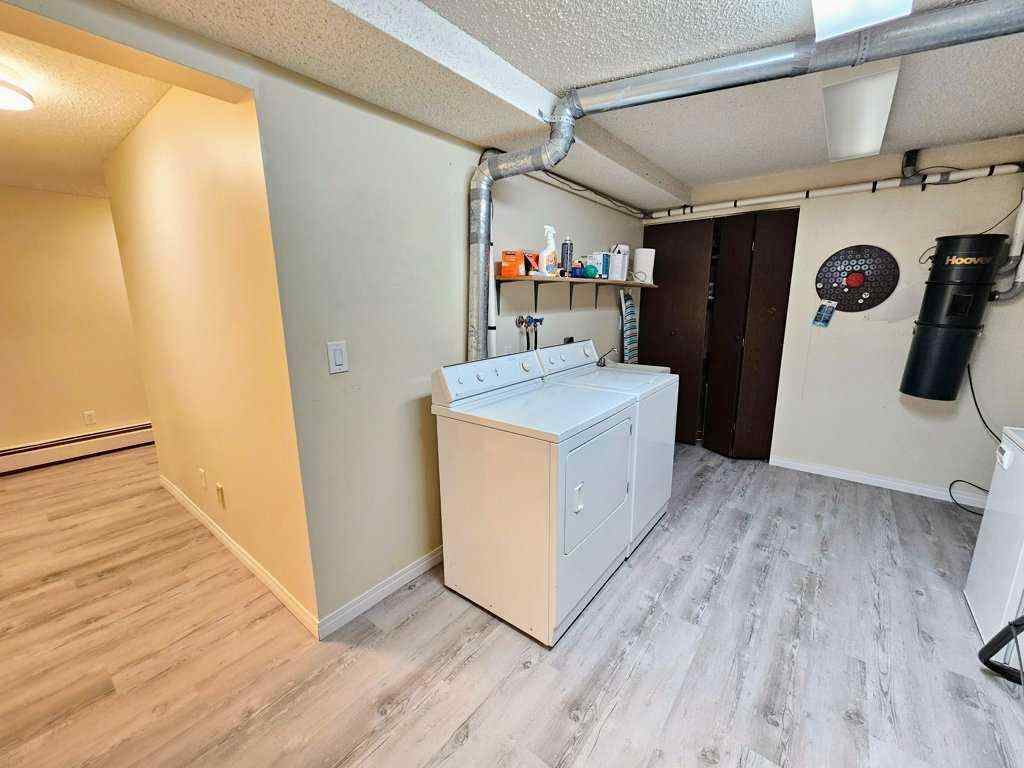 MLS® A2223351 - 916 & 920 6 Street SE in NONE Slave Lake, Residential