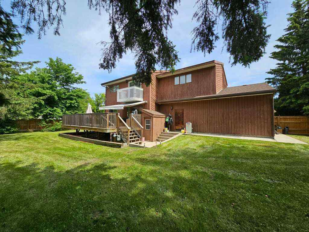 MLS® A2223351 - 916 & 920 6 Street SE in NONE Slave Lake, Residential
