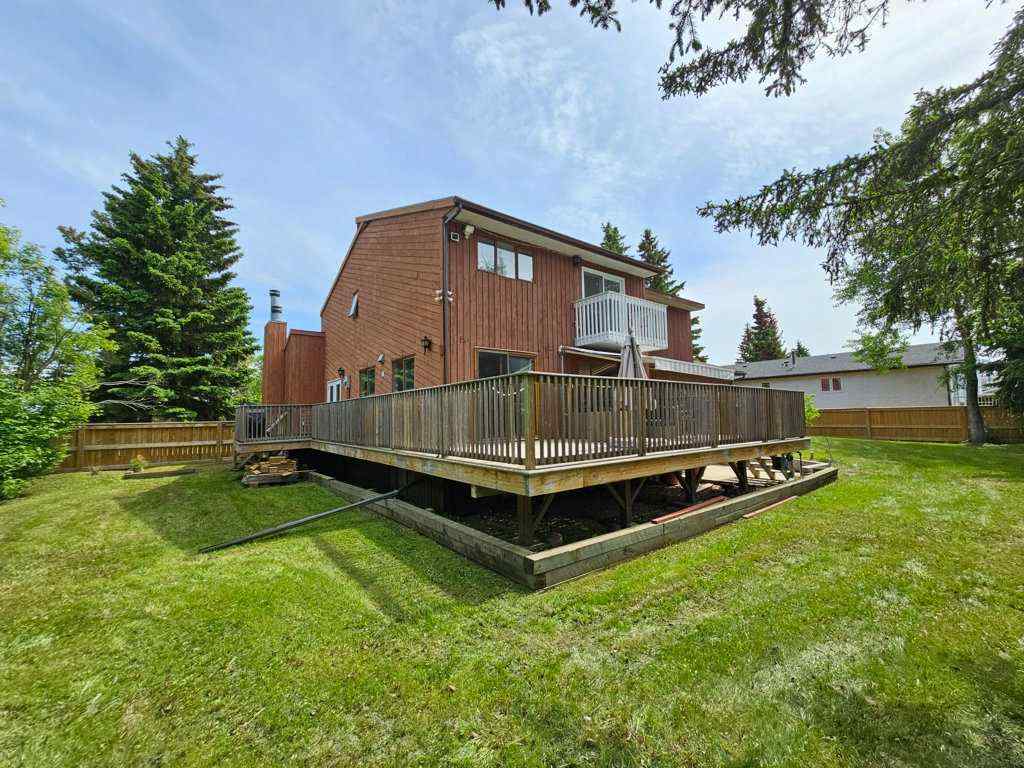 MLS® A2223351 - 916 & 920 6 Street SE in NONE Slave Lake, Residential