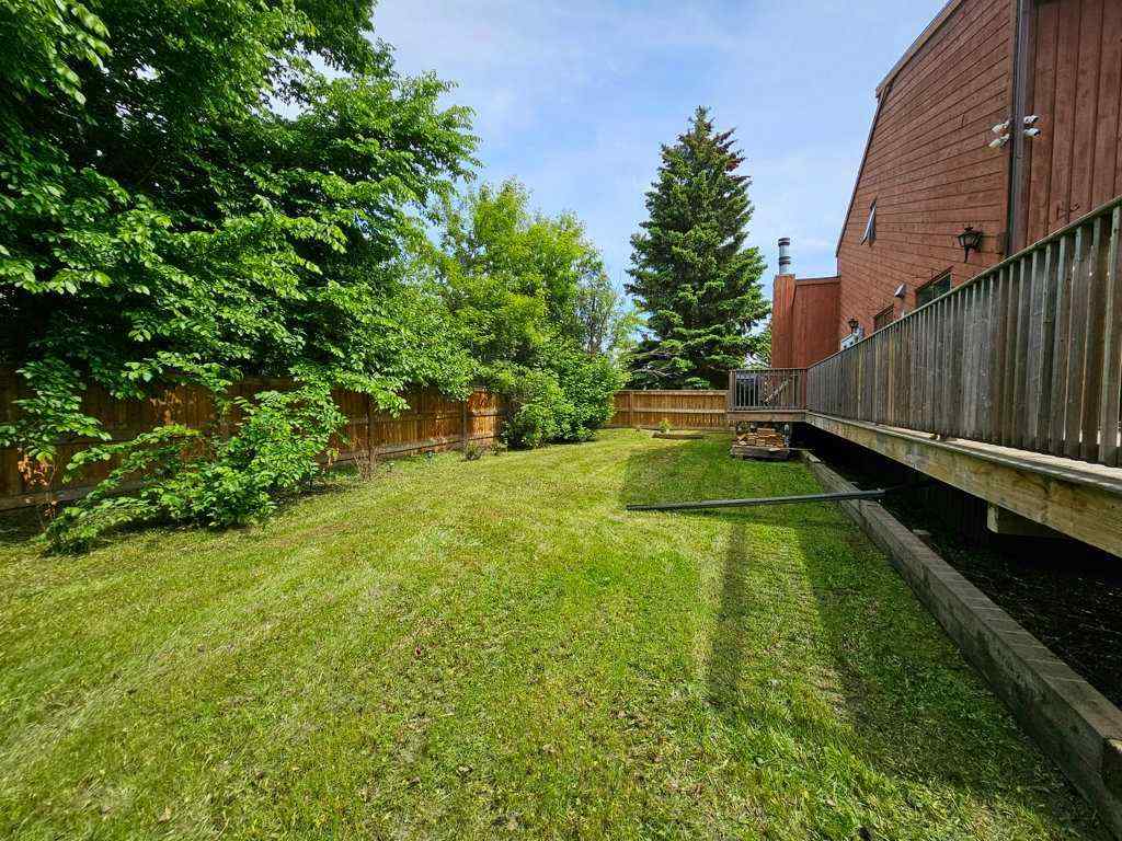 MLS® A2223351 - 916 & 920 6 Street SE in NONE Slave Lake, Residential
