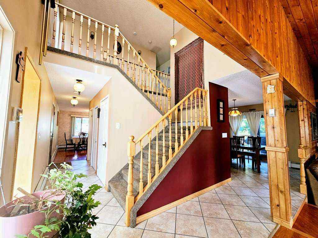 MLS® A2223351 - 916 & 920 6 Street SE in NONE Slave Lake, Residential