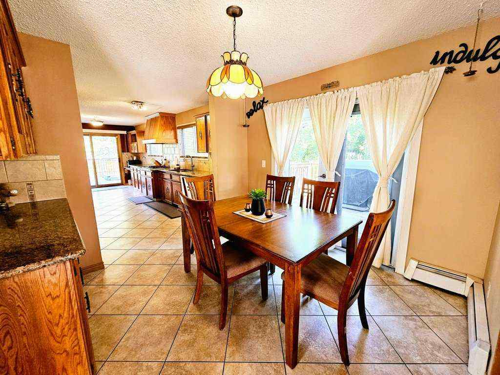 MLS® A2223351 - 916 & 920 6 Street SE in NONE Slave Lake, Residential