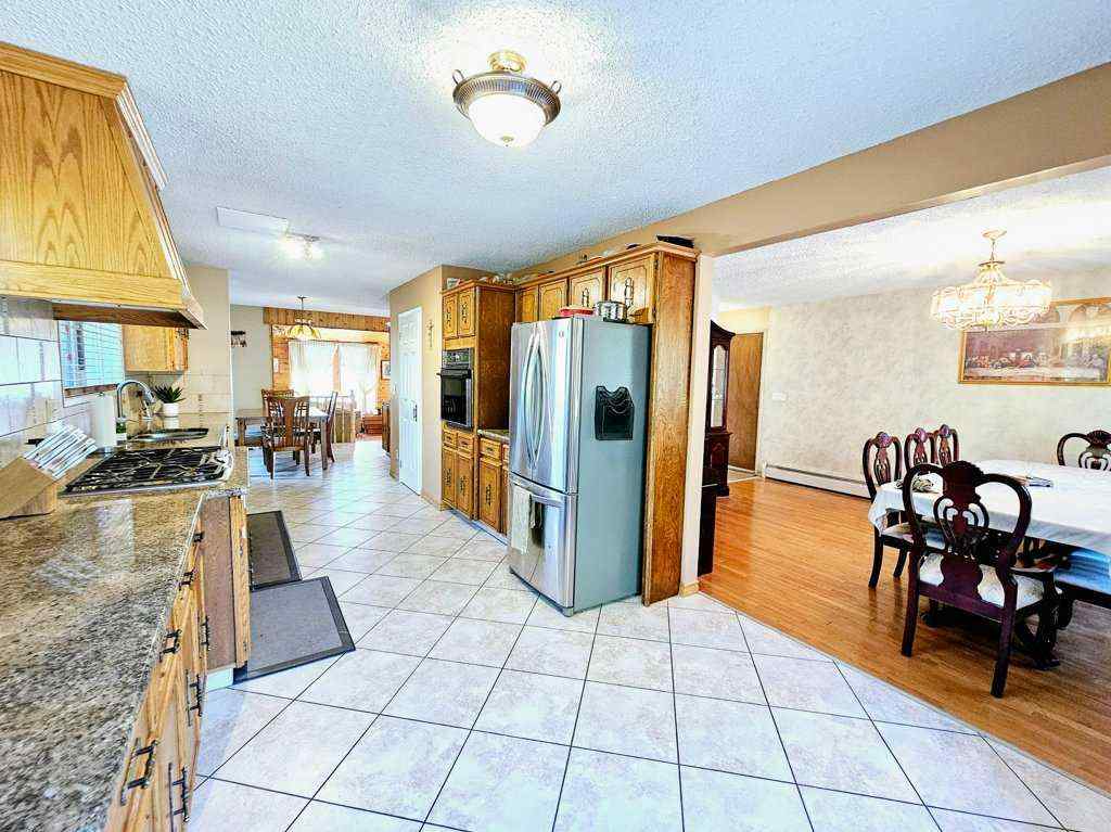 MLS® A2223351 - 916 & 920 6 Street SE in NONE Slave Lake, Residential