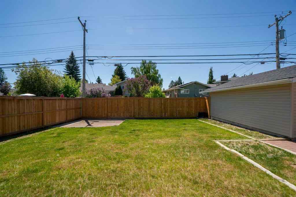 MLS® A2223371 - 1039 Lake Bonavista Drive SE in Lake Bonavista Calgary, Residential