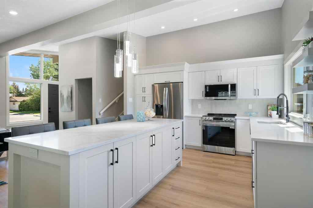 MLS® A2223371 - 1039 Lake Bonavista Drive SE in Lake Bonavista Calgary, Residential