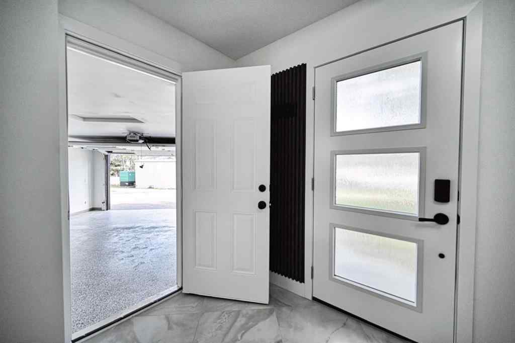 MLS® A2223418 - 941 west chestermere Drive  in West Creek Chestermere, Residential