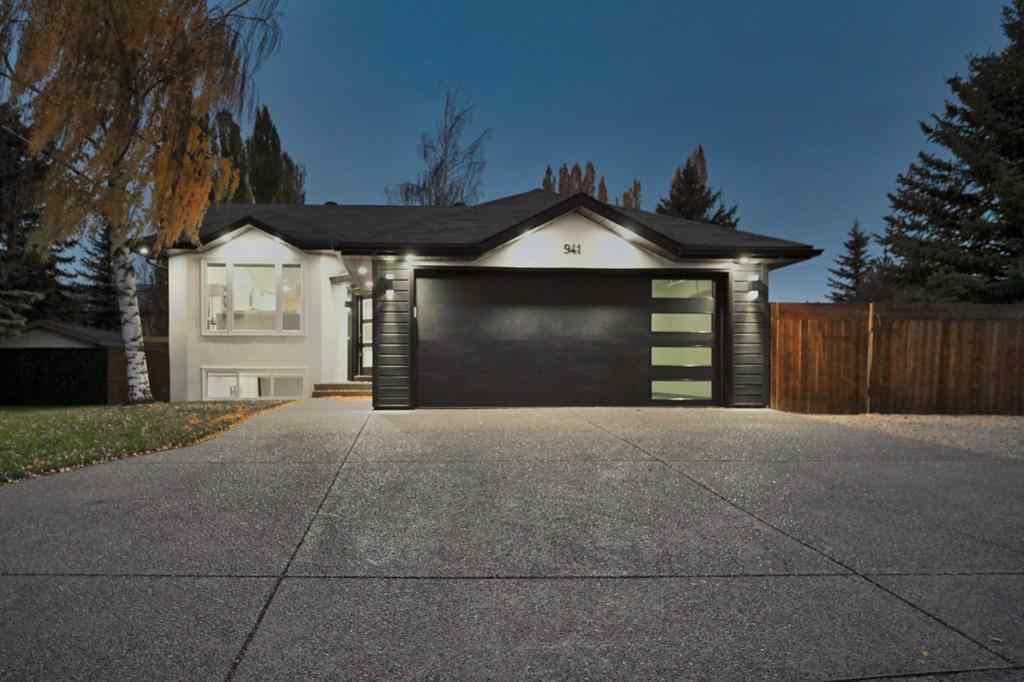 MLS® A2223418 - 941 west chestermere Drive  in West Creek Chestermere, Residential