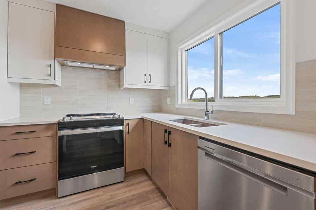 MLS® A2223518 - 902 Wolf Willow Boulevard SE in Wolf Willow Calgary, Residential