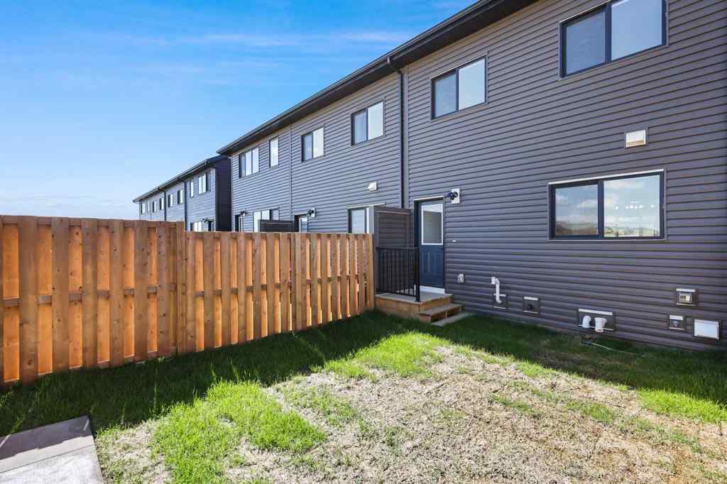 MLS® A2223518 - 902 Wolf Willow Boulevard SE in Wolf Willow Calgary, Residential