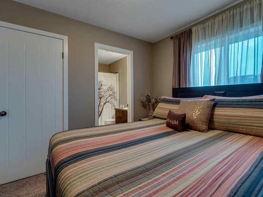 MLS® A2223579 - 460 Seclusion Valley Drive  in NONE Diamond Valley, Residential