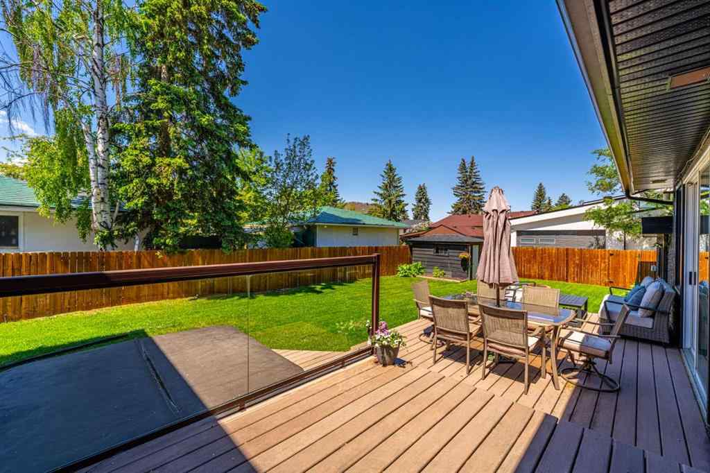 MLS® A2223634 - 2604 11 Avenue NW in St Andrews Heights Calgary, Residential