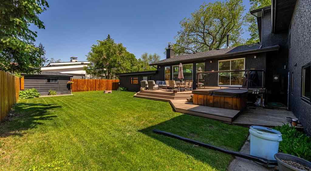 MLS® A2223634 - 2604 11 Avenue NW in St Andrews Heights Calgary, Residential