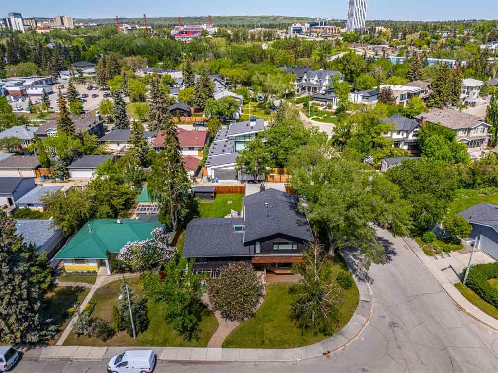 MLS® A2223634 - 2604 11 Avenue NW in St Andrews Heights Calgary, Residential