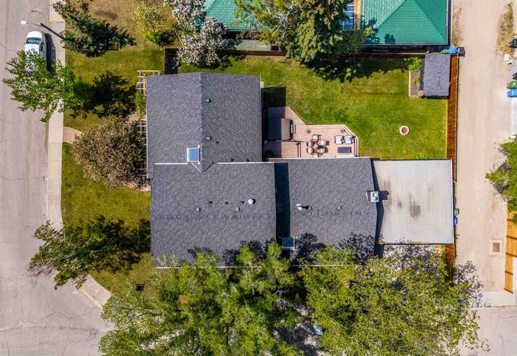 MLS® A2223634 - 2604 11 Avenue NW in St Andrews Heights Calgary, Residential
