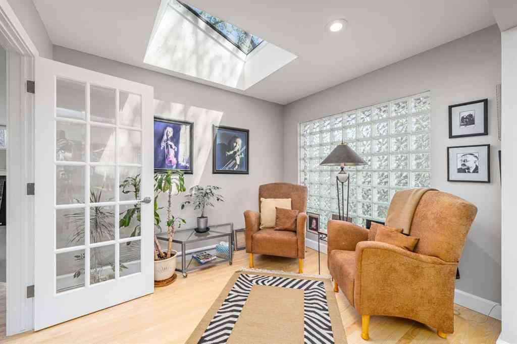 MLS® A2223634 - 2604 11 Avenue NW in St Andrews Heights Calgary, Residential