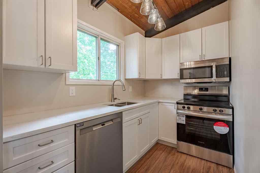MLS® A2223643 - 11016 5 Street SW in Southwood Calgary, Residential