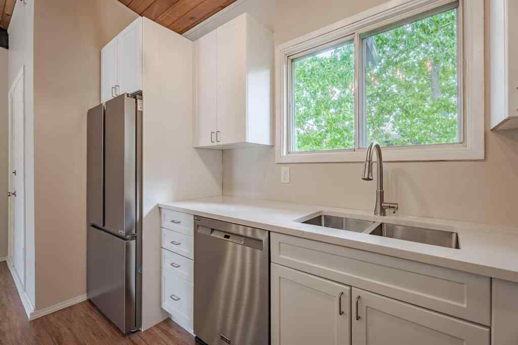 MLS® A2223643 - 11016 5 Street SW in Southwood Calgary, Residential