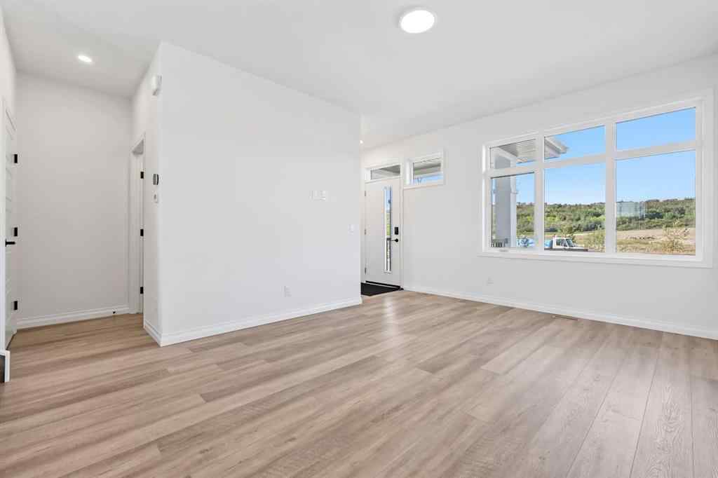 MLS® A2223687 - 910 Wolf Willow Boulevard SE in Wolf Willow Calgary, Residential