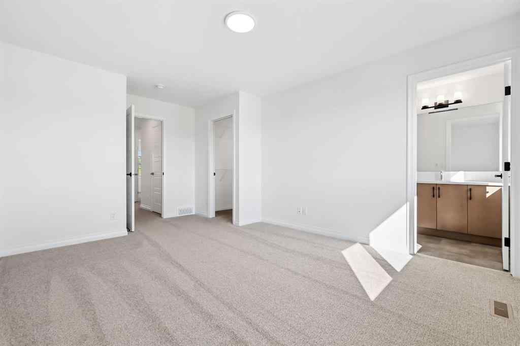 MLS® A2223687 - 910 Wolf Willow Boulevard SE in Wolf Willow Calgary, Residential