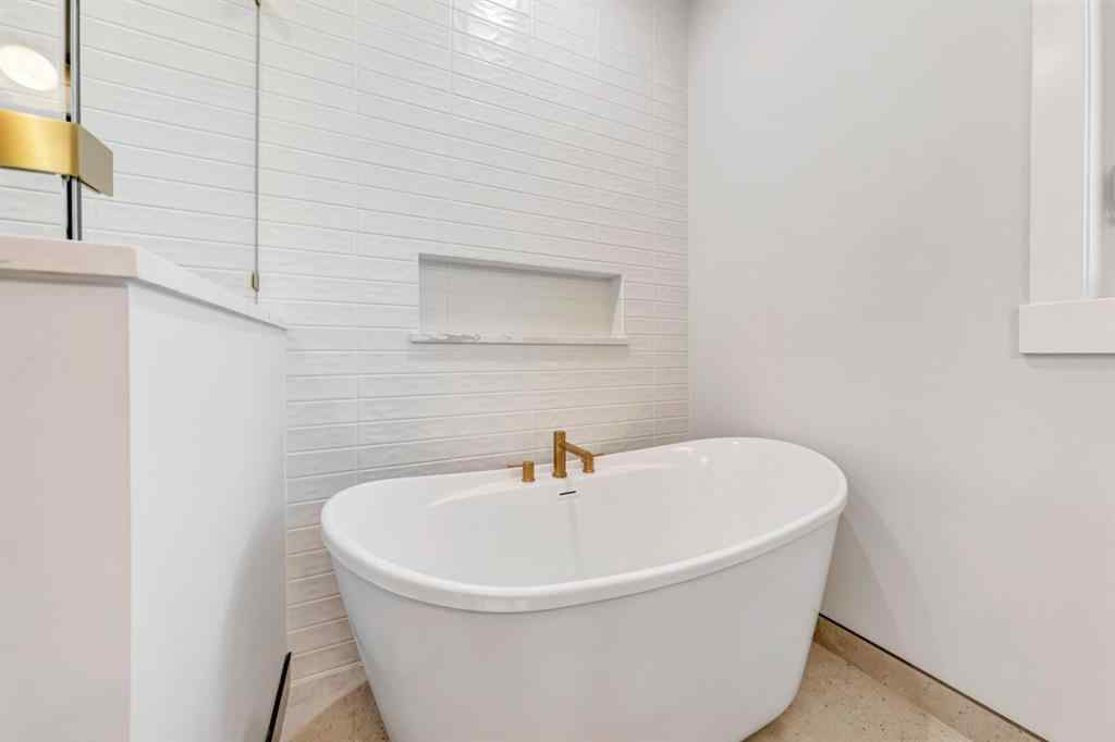 MLS® A2223728 - 6024 20 Street  in Lakeside Lloydminster, Residential