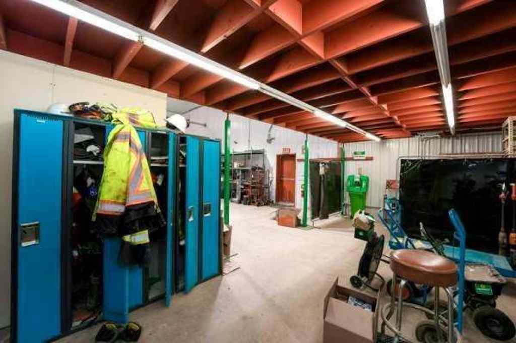 MLS® A2223737 - 30 Industrial Drive  in Cuendet Industrial Park Sylvan Lake, Commercial