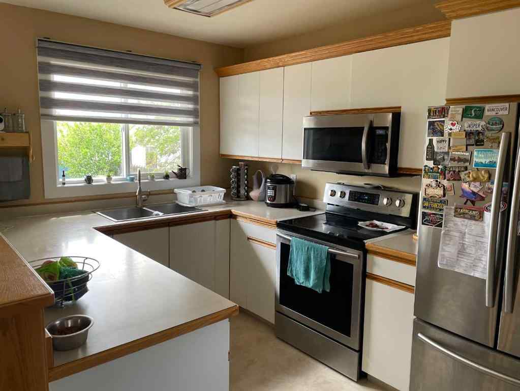 MLS® A2223743 - 11713 103 Ave   in NONE Fairview, Residential