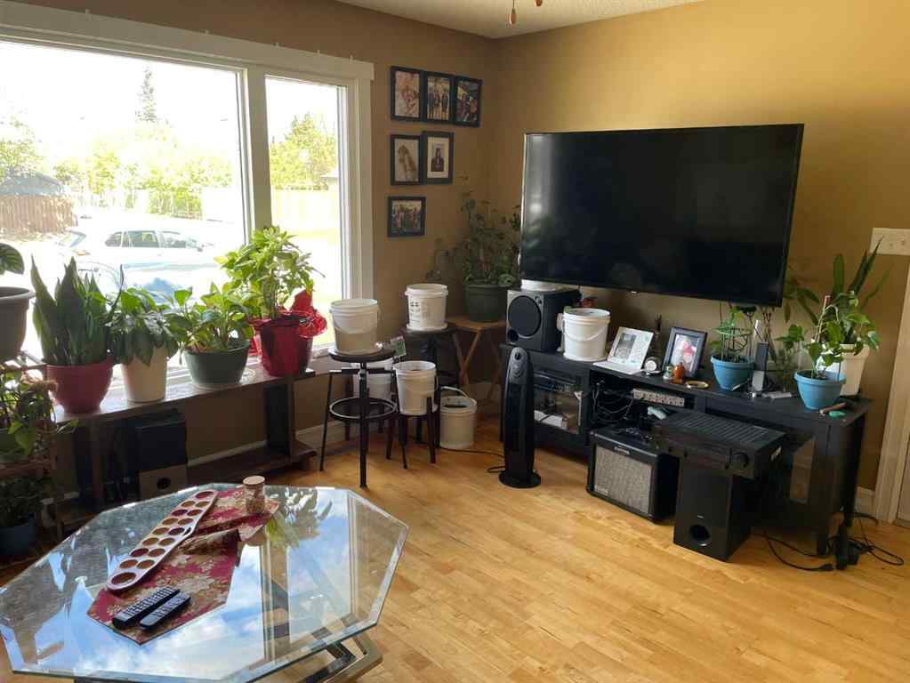 MLS® A2223743 - 11713 103 Ave   in NONE Fairview, Residential