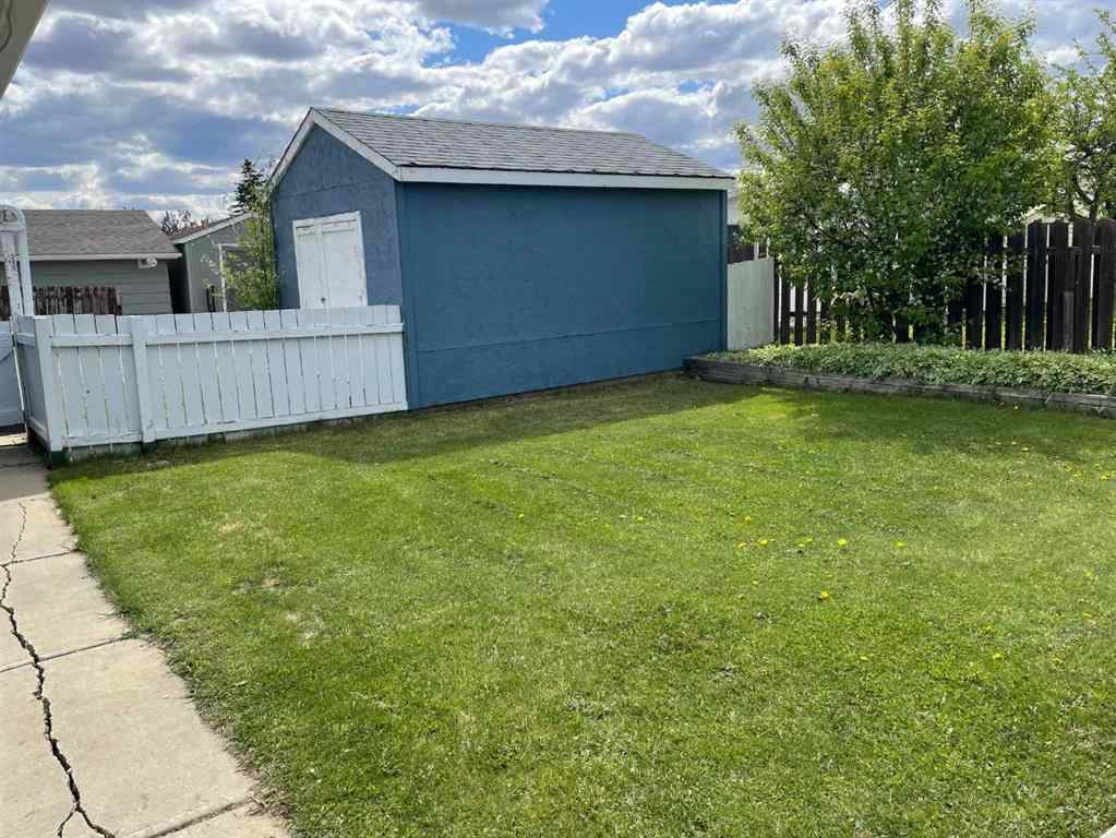 MLS® A2223743 - 11713 103 Ave   in NONE Fairview, Residential