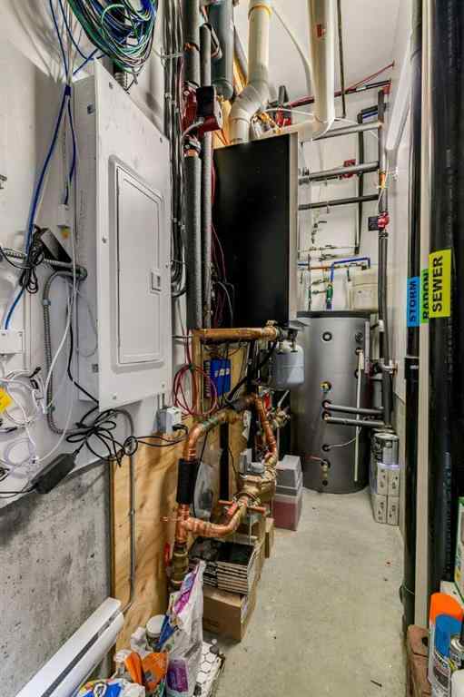 MLS® A2223775 - Unit #3 232 20 Avenue NE in Tuxedo Park Calgary, Residential