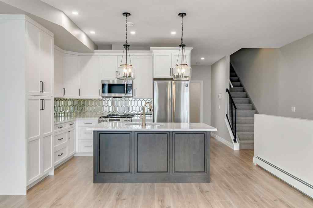MLS® A2223775 - Unit #3 232 20 Avenue NE in Tuxedo Park Calgary, Residential