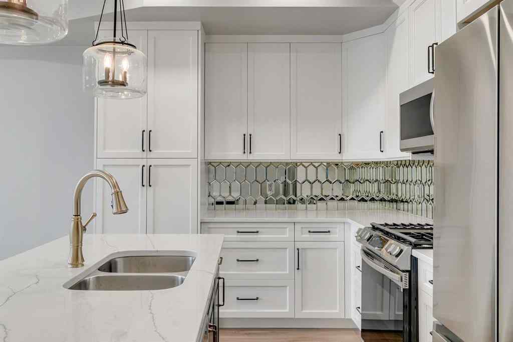 MLS® A2223775 - Unit #3 232 20 Avenue NE in Tuxedo Park Calgary, Residential