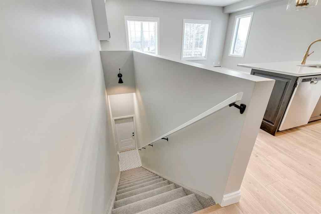 MLS® A2223775 - Unit #3 232 20 Avenue NE in Tuxedo Park Calgary, Residential