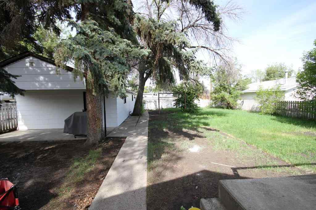 MLS® A2223783 - 5810 52 Street  in NONE Taber, Residential