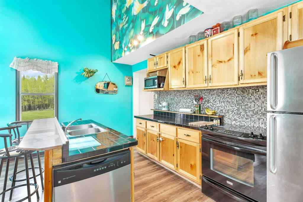 MLS® A2223791 - 33235 Range Road 64   in NONE Rural Mountain View County, Residential