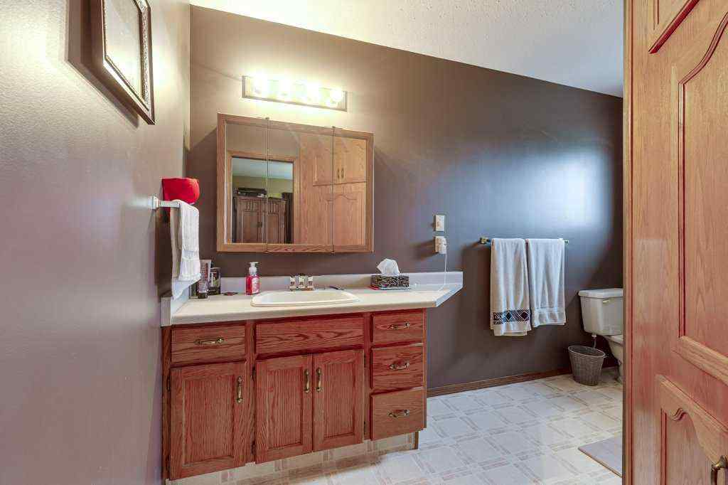 MLS® A2223797 -  331039-Rge. Rd.242   in NONE Rural Kneehill County, Residential