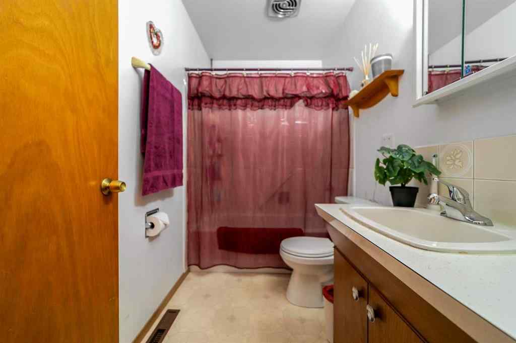 MLS® A2223818 - 38 Mt. Pleasant Drive  in Mount Pleasant Camrose, Residential
